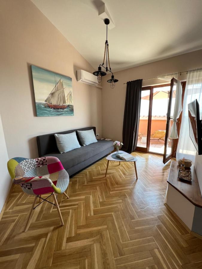 Apartman Maroon ลอฟราน ภายนอก รูปภาพ
